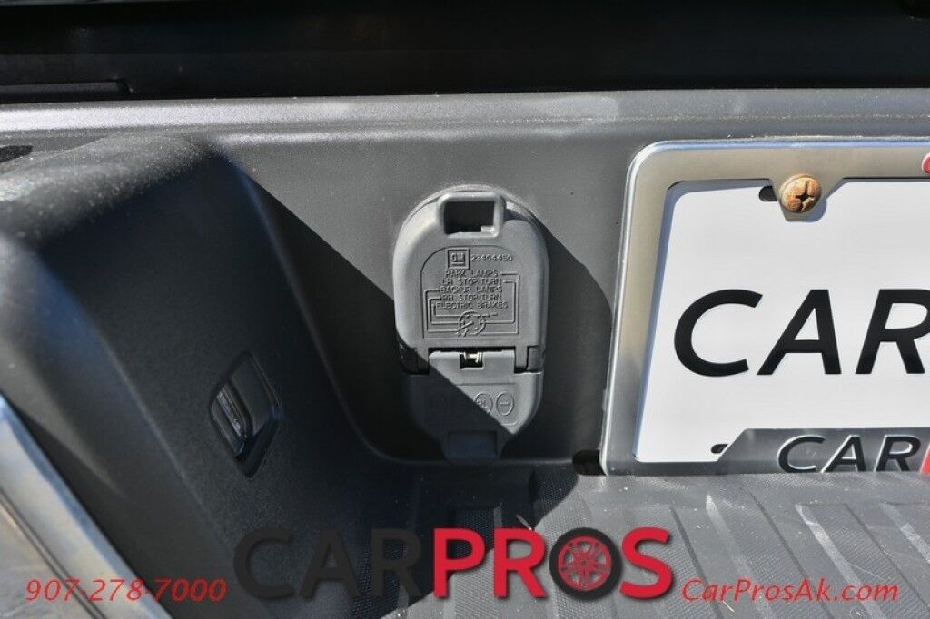2017 Chevrolet Colorado LT - 4X4 - 3.6L V6 - Crew Cab - Chrome Luxury Pkg - Convenience Pkg - Auto Start - Heated Leather Seats - Front Collision Alert & Lane Departure - Back Up Camera - Tonneau Cover - Tow Pkg Anchorage AK