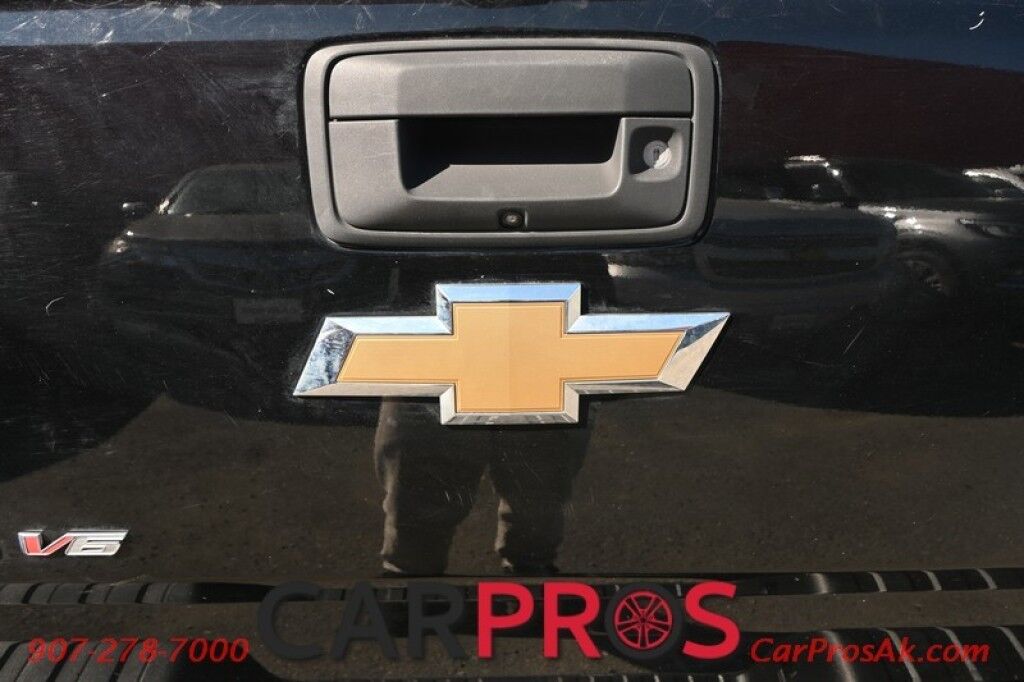 2017 Chevrolet Colorado LT - 4X4 - 3.6L V6 - Crew Cab - Chrome Luxury Pkg - Convenience Pkg - Auto Start - Heated Leather Seats - Front Collision Alert & Lane Departure - Back Up Camera - Tonneau Cover - Tow Pkg Anchorage AK