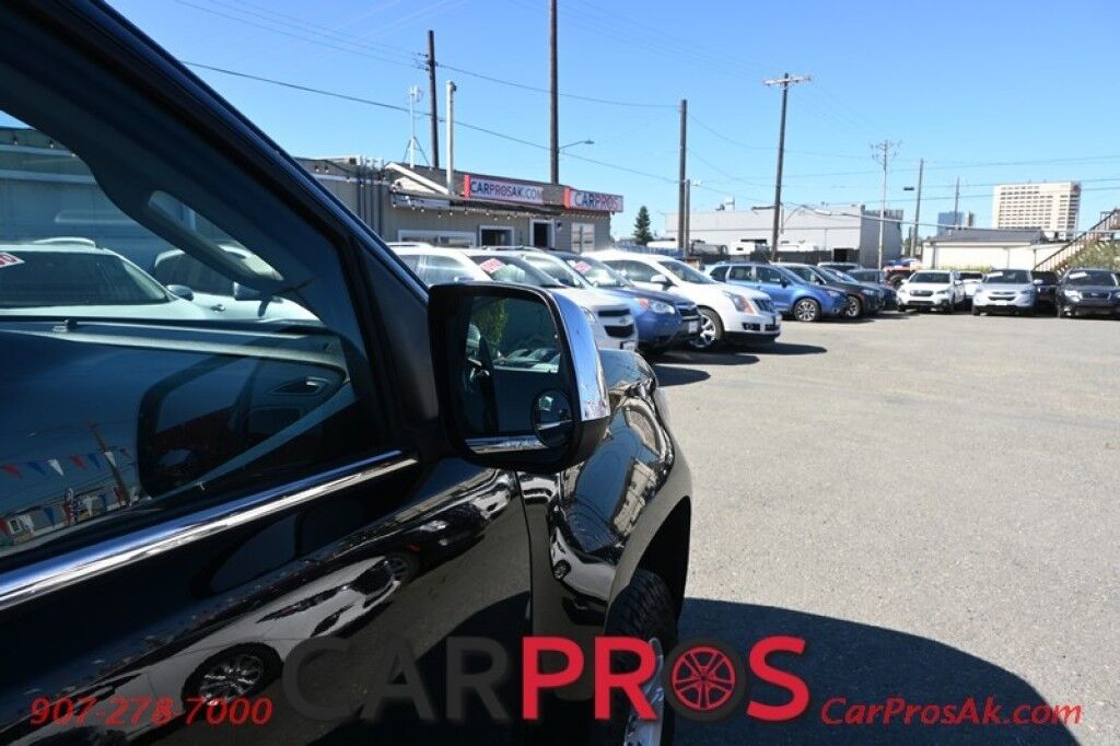 2017 Chevrolet Colorado LT - 4X4 - 3.6L V6 - Crew Cab - Chrome Luxury Pkg - Convenience Pkg - Auto Start - Heated Leather Seats - Front Collision Alert & Lane Departure - Back Up Camera - Tonneau Cover - Tow Pkg Anchorage AK