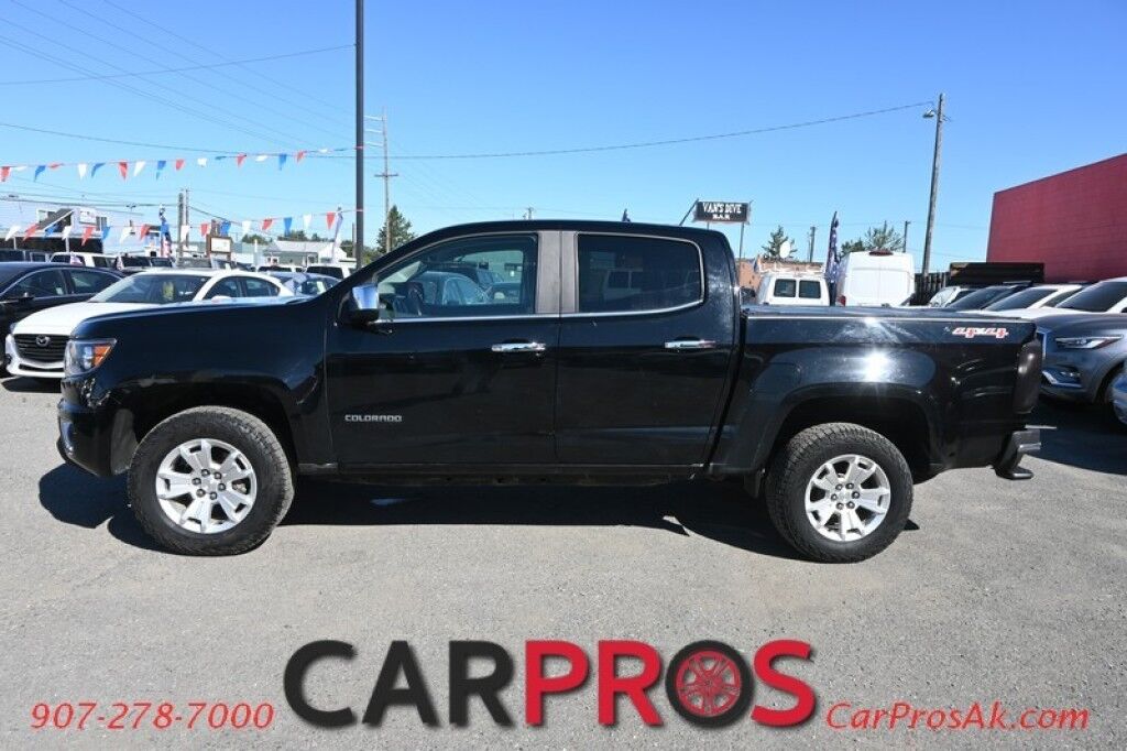 2017 Chevrolet Colorado LT - 4X4 - 3.6L V6 - Crew Cab - Chrome Luxury Pkg - Convenience Pkg - Auto Start - Heated Leather Seats - Front Collision Alert & Lane Departure - Back Up Camera - Tonneau Cover - Tow Pkg