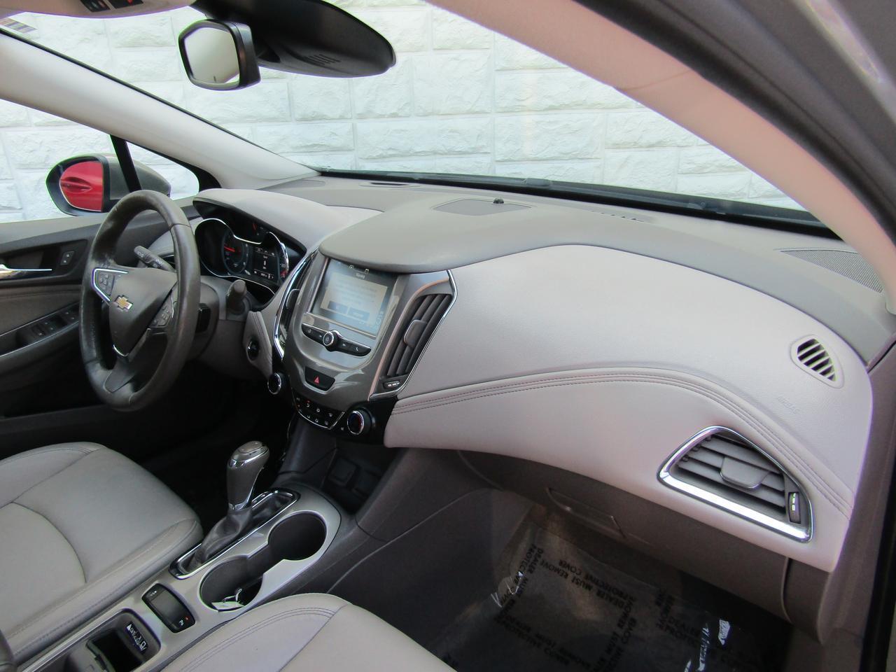 2017 Chevrolet Cruze 4dr HB 1.4L Premier w/1SF Grand Prairie TX