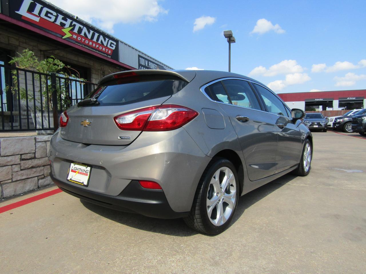2017 Chevrolet Cruze 4dr HB 1.4L Premier w/1SF Grand Prairie TX