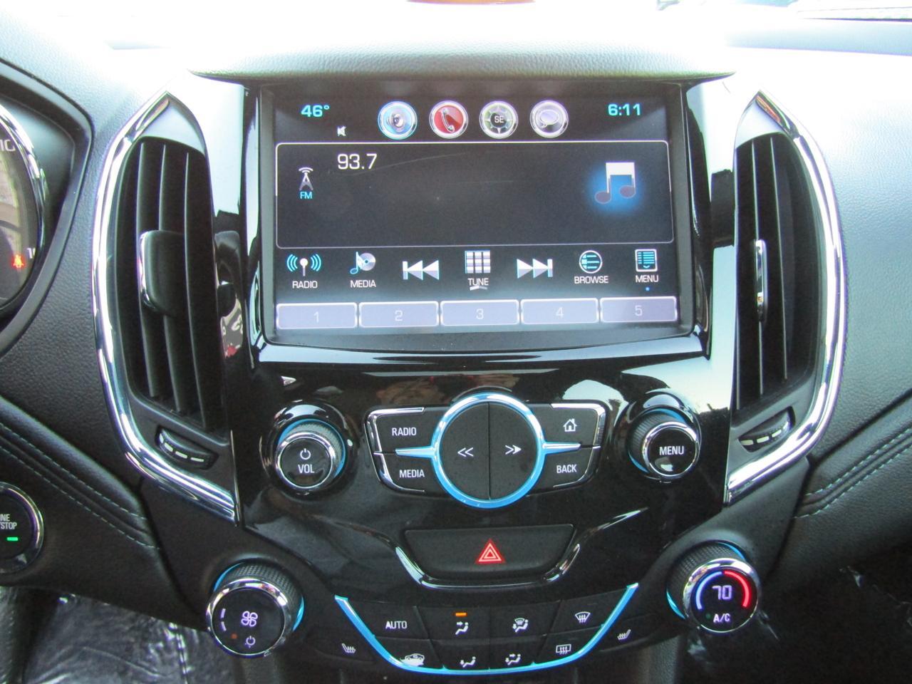 2017 Chevrolet Cruze 4dr HB 1.4L Premier w/1SF Grand Prairie TX