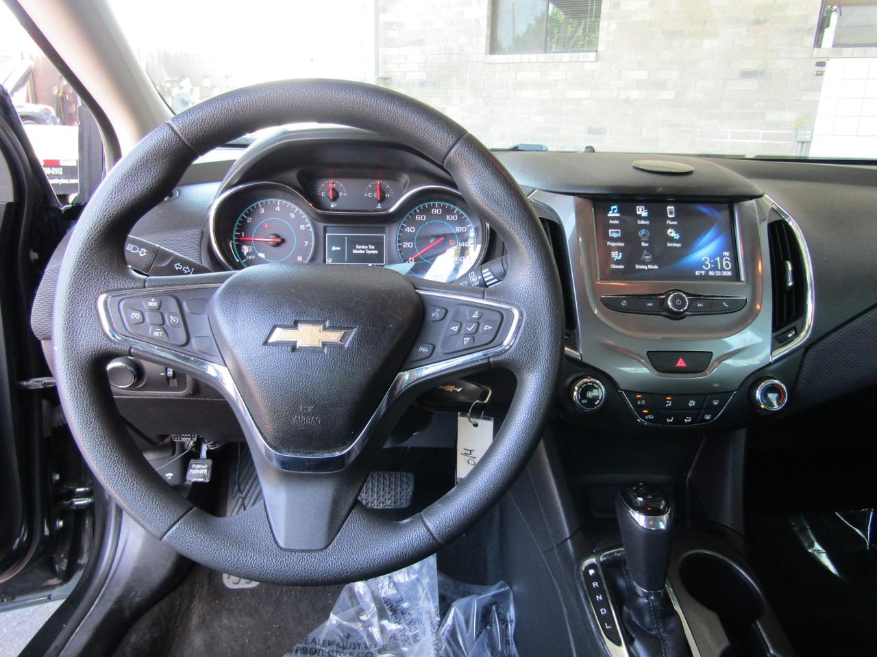 2017 Chevrolet Cruze 4dr Sdn 1.4L LT w/1SD Grand Prairie TX