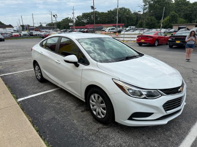 2017 Chevrolet Cruze LS Auto