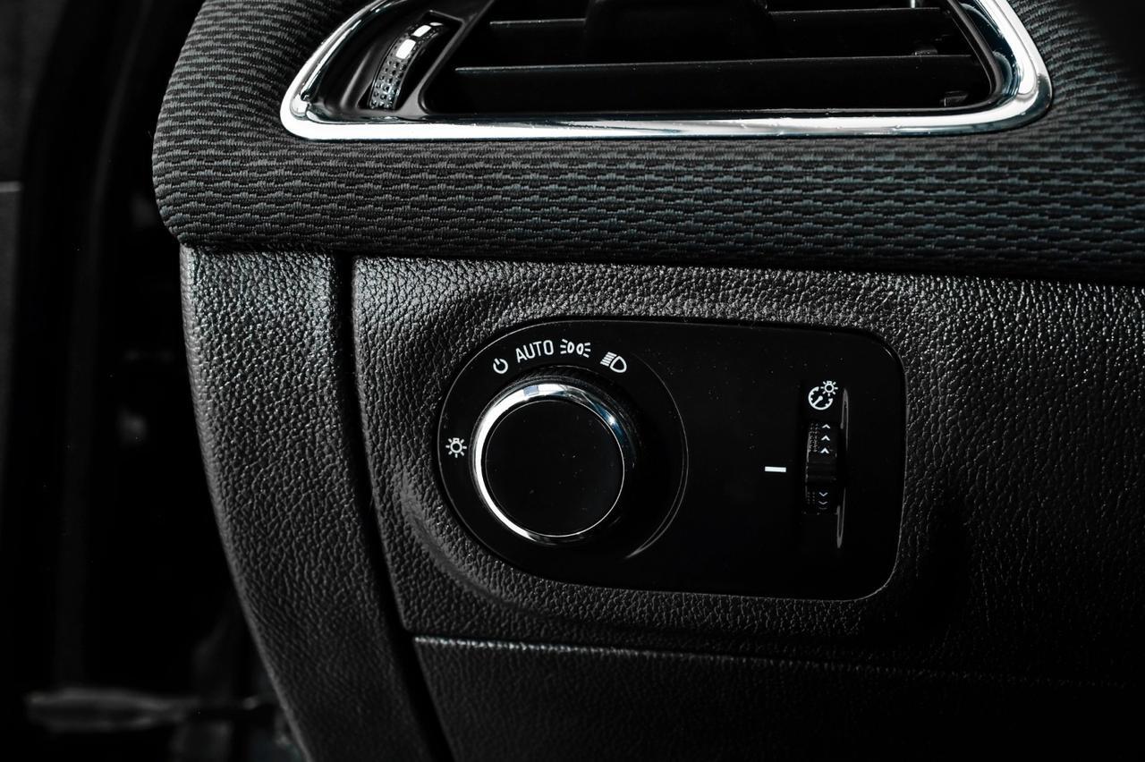 2017 Chevrolet Cruze LT AUTOMATIC HEATED SEATS REAR CAMERA KEYLESS START BLUETOOTH PO Carrollton TX