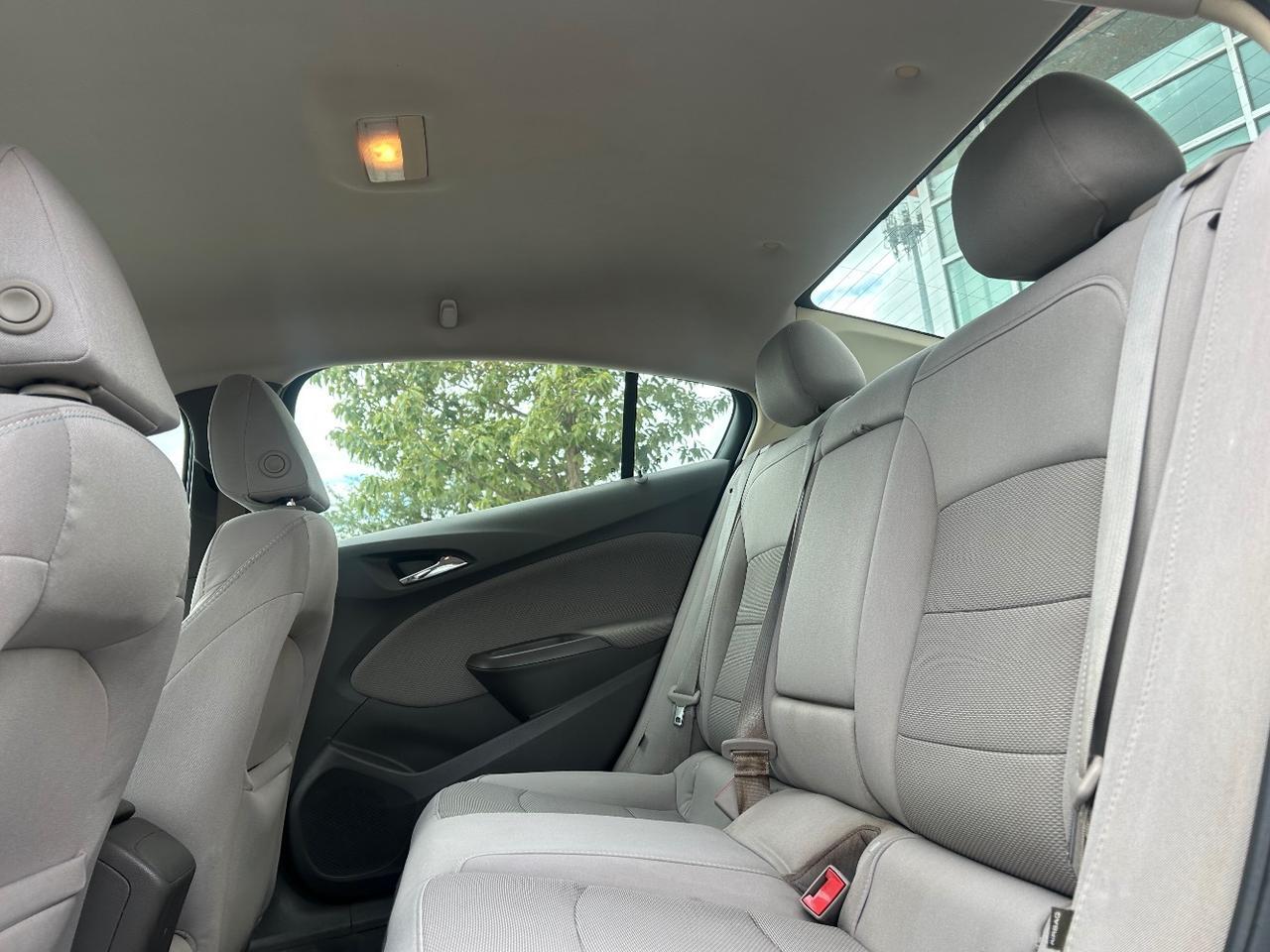 2017 Chevrolet Cruze LT Auto, photo 11