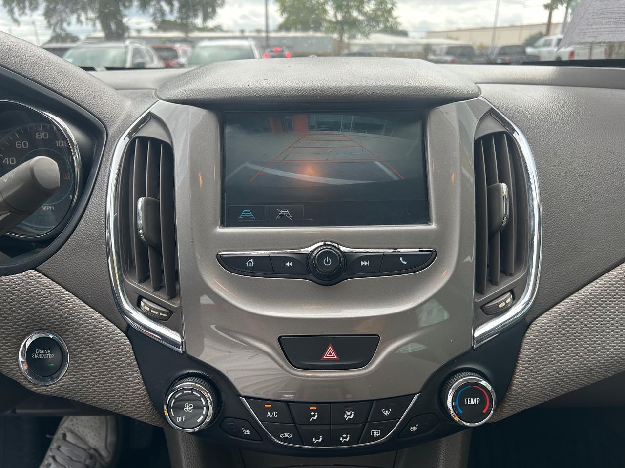 2017 Chevrolet Cruze LT Auto, photo 15