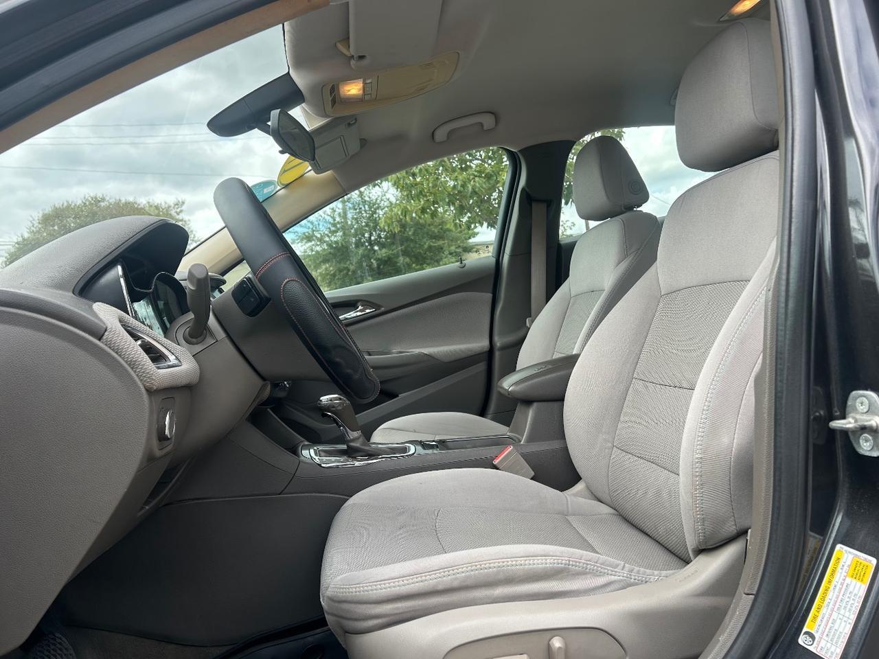 2017 Chevrolet Cruze LT Auto, photo 10