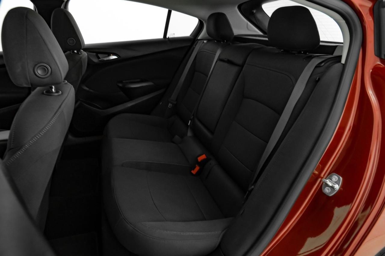 2017 Chevrolet Cruze LT HATCHBACK AUTOMATIC HEATED SEATS REAR CAMERA KEYLESS START BLUETOOTH Carrollton TX