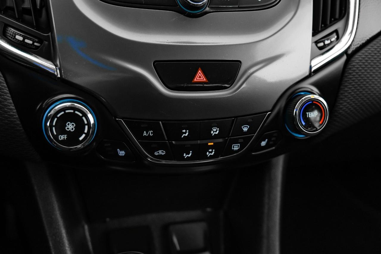 2017 Chevrolet Cruze LT HATCHBACK AUTOMATIC HEATED SEATS REAR CAMERA KEYLESS START BLUETOOTH Carrollton TX