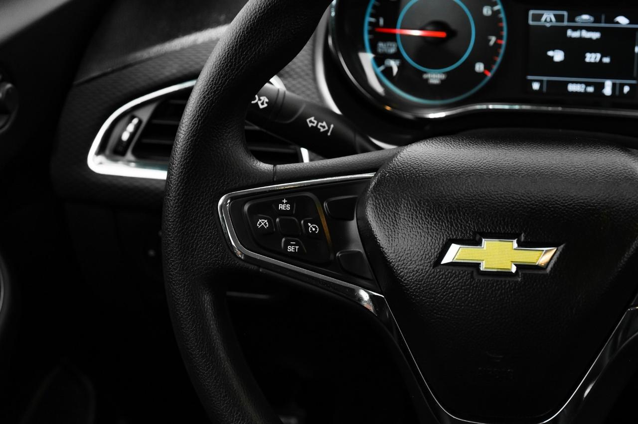 2017 Chevrolet Cruze LT HATCHBACK AUTOMATIC HEATED SEATS REAR CAMERA KEYLESS START BLUETOOTH Carrollton TX