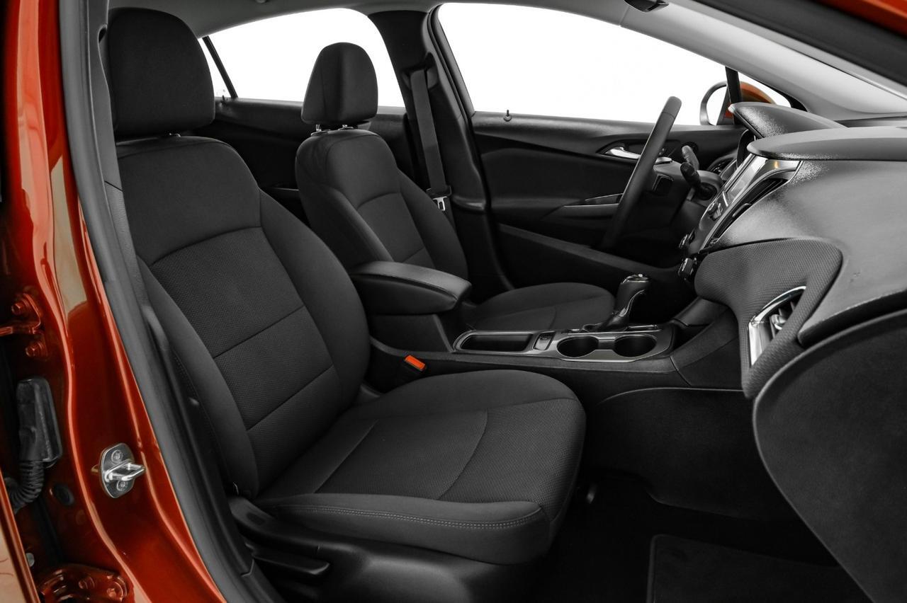 2017 Chevrolet Cruze LT HATCHBACK AUTOMATIC HEATED SEATS REAR CAMERA KEYLESS START BLUETOOTH Carrollton TX