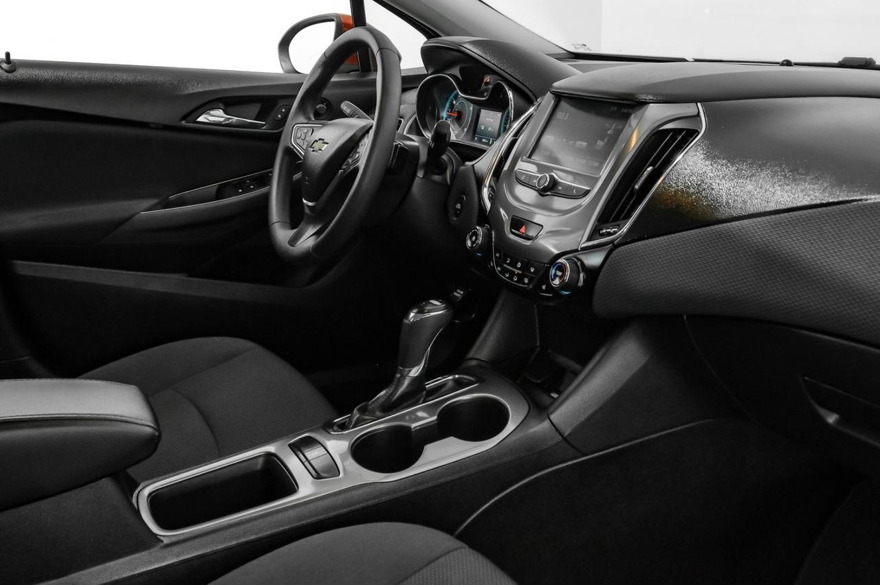 2017 Chevrolet Cruze LT HATCHBACK AUTOMATIC HEATED SEATS REAR CAMERA KEYLESS START BLUETOOTH Carrollton TX