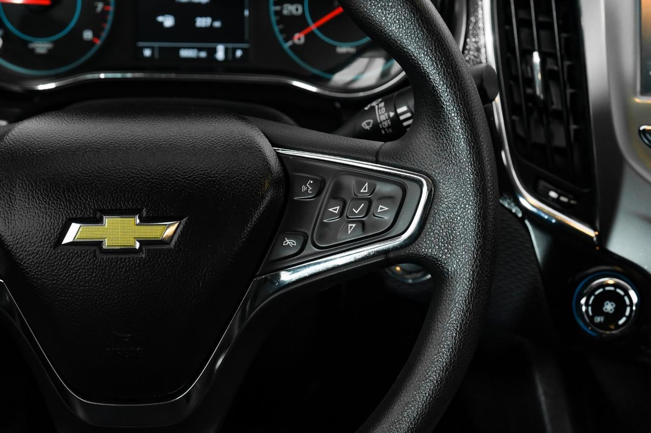 2017 Chevrolet Cruze LT HATCHBACK AUTOMATIC HEATED SEATS REAR CAMERA KEYLESS START BLUETOOTH Carrollton TX