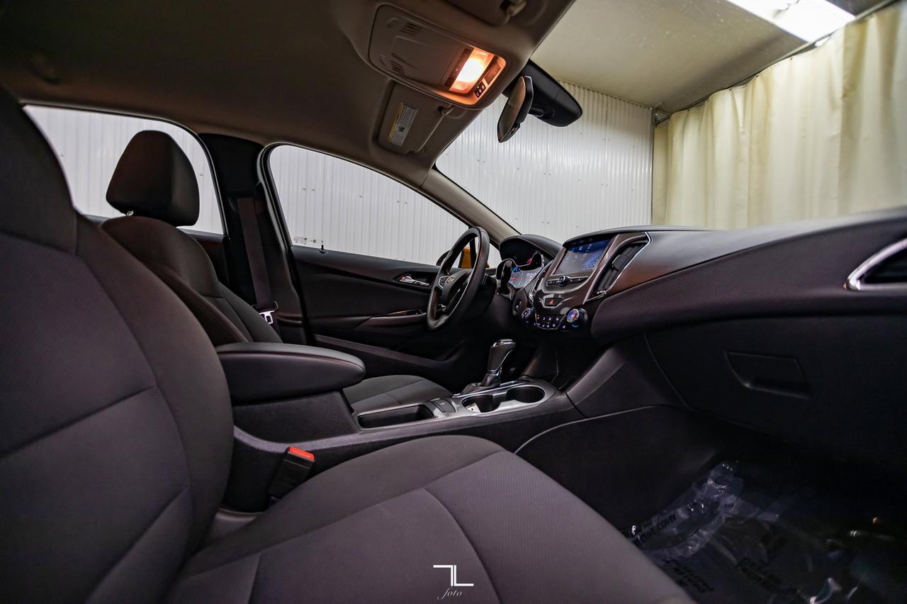 2017 Chevrolet Cruze LT Hatchback BCam Red Deer AB