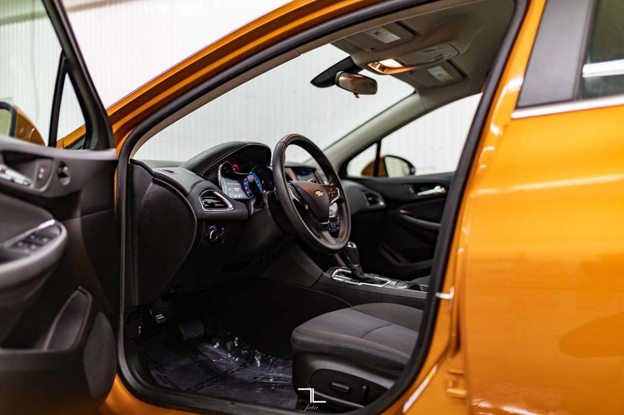 2017 Chevrolet Cruze LT Hatchback BCam Red Deer AB