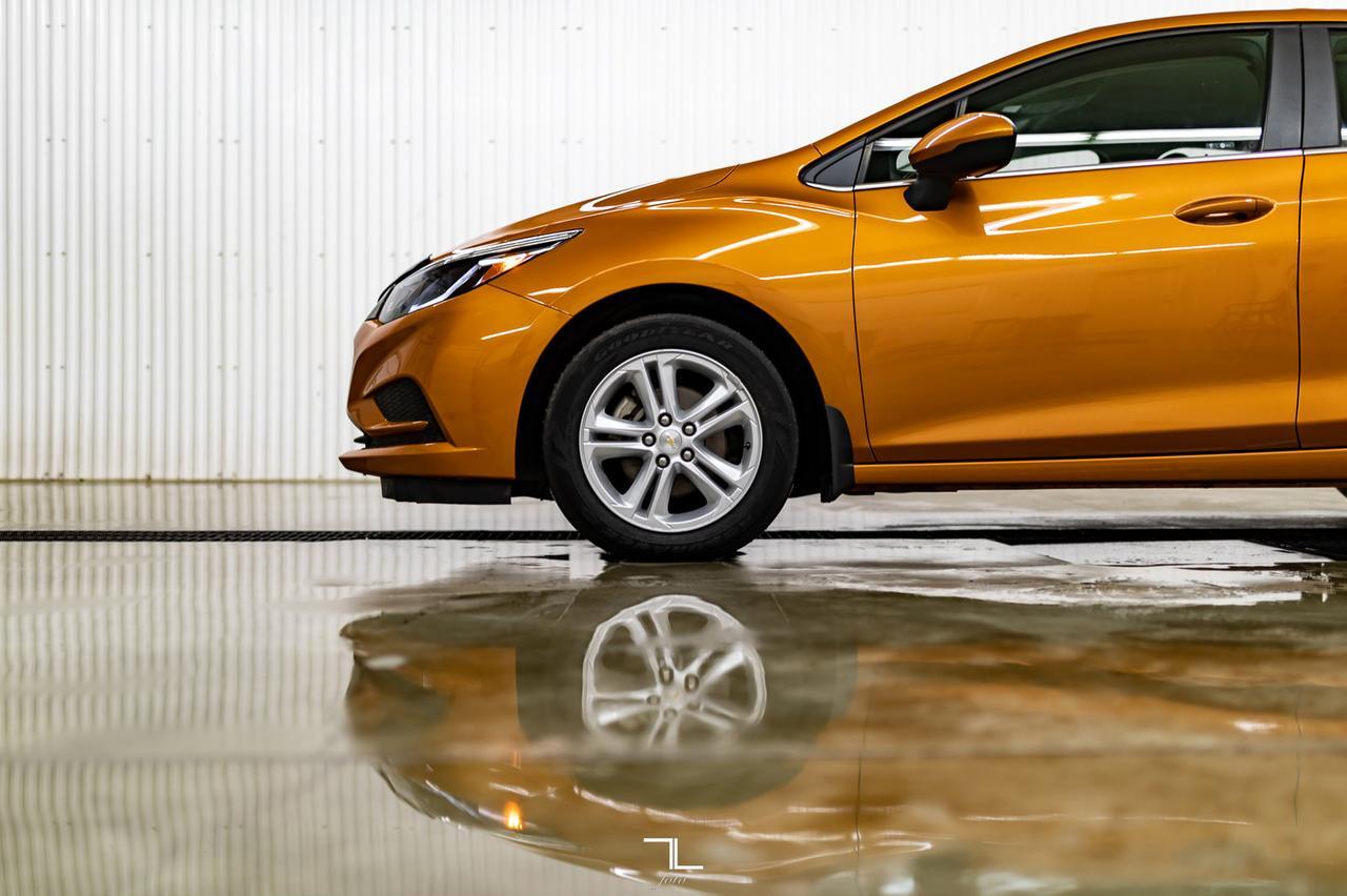 2017 Chevrolet Cruze LT Hatchback BCam Red Deer AB