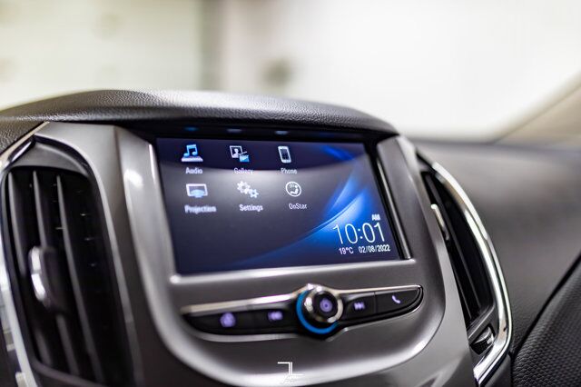 2017 Chevrolet Cruze LT Hatchback BCam Red Deer AB