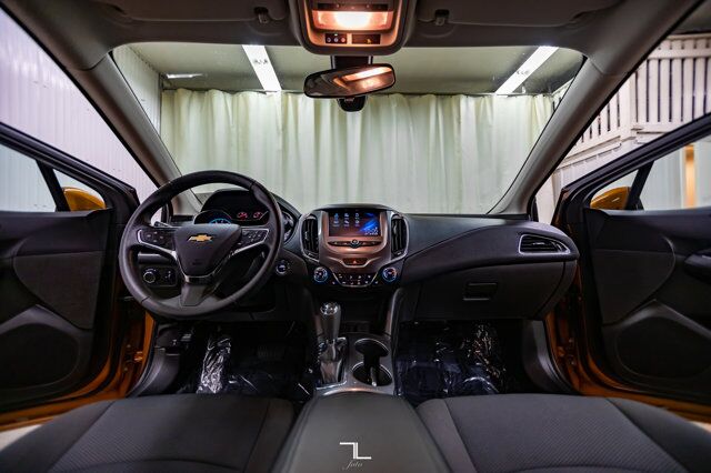 2017 Chevrolet Cruze LT Hatchback BCam Red Deer AB