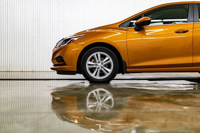 2017 Chevrolet Cruze LT Hatchback BCam Red Deer AB