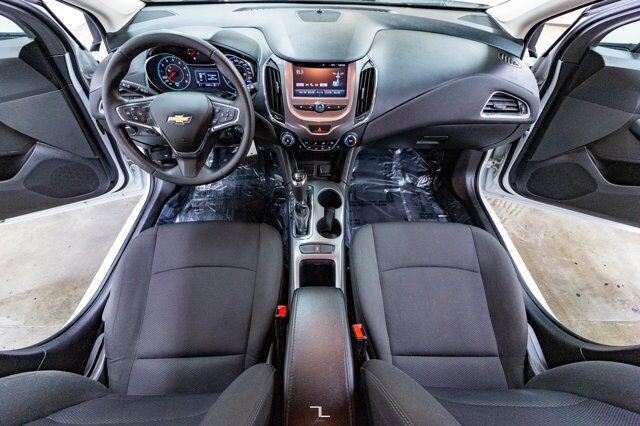 2017 Chevrolet Cruze LT Hatchback BCam Red Deer AB