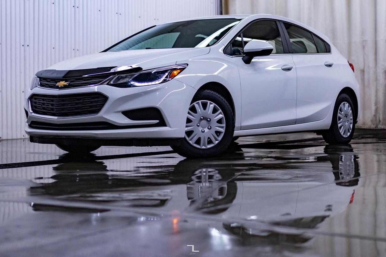 2017 Chevrolet Cruze LT Hatchback BCam Red Deer AB