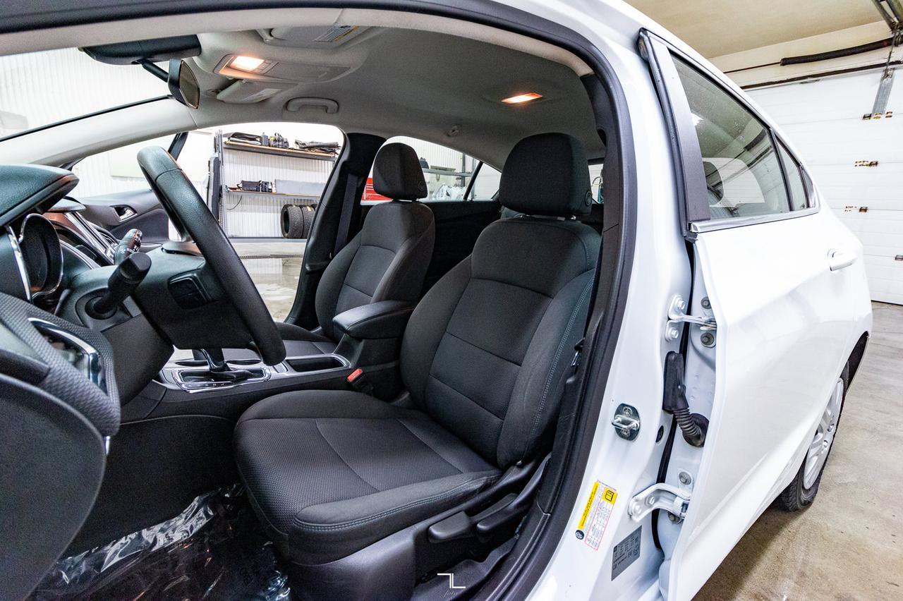 2017 Chevrolet Cruze LT Hatchback BCam Red Deer AB