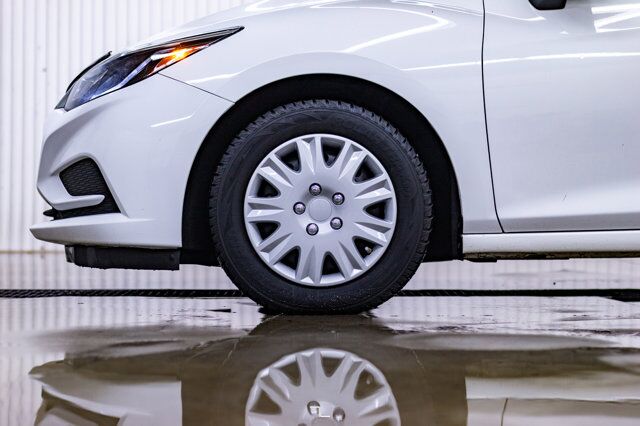 2017 Chevrolet Cruze LT Hatchback BCam Red Deer AB