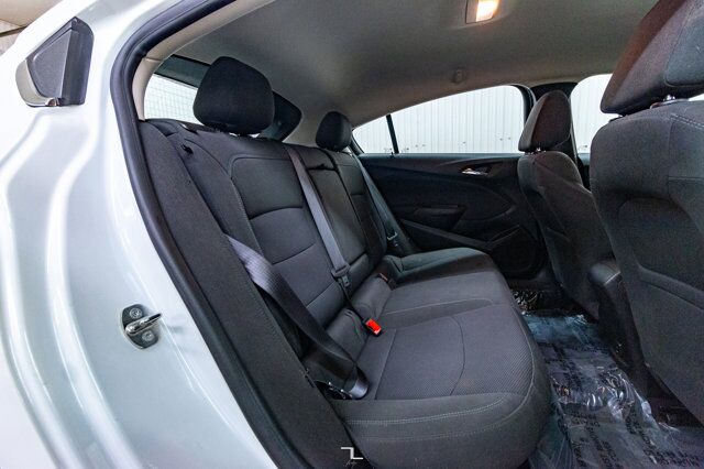 2017 Chevrolet Cruze LT Hatchback BCam Red Deer AB