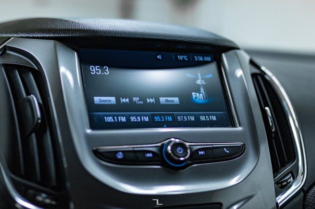 2017 Chevrolet Cruze LT Hatchback BCam Red Deer AB