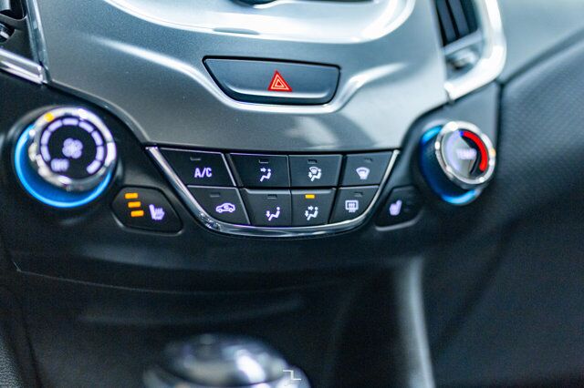 2017 Chevrolet Cruze LT Hatchback BCam Red Deer AB