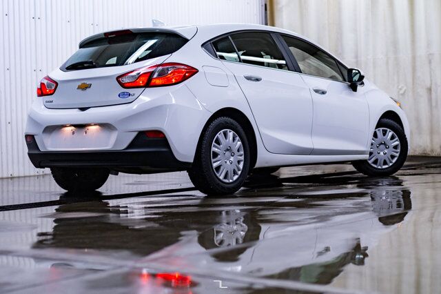 2017 Chevrolet Cruze LT Hatchback BCam Red Deer AB