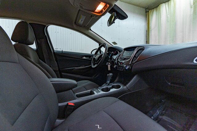 2017 Chevrolet Cruze LT Hatchback BCam Red Deer AB