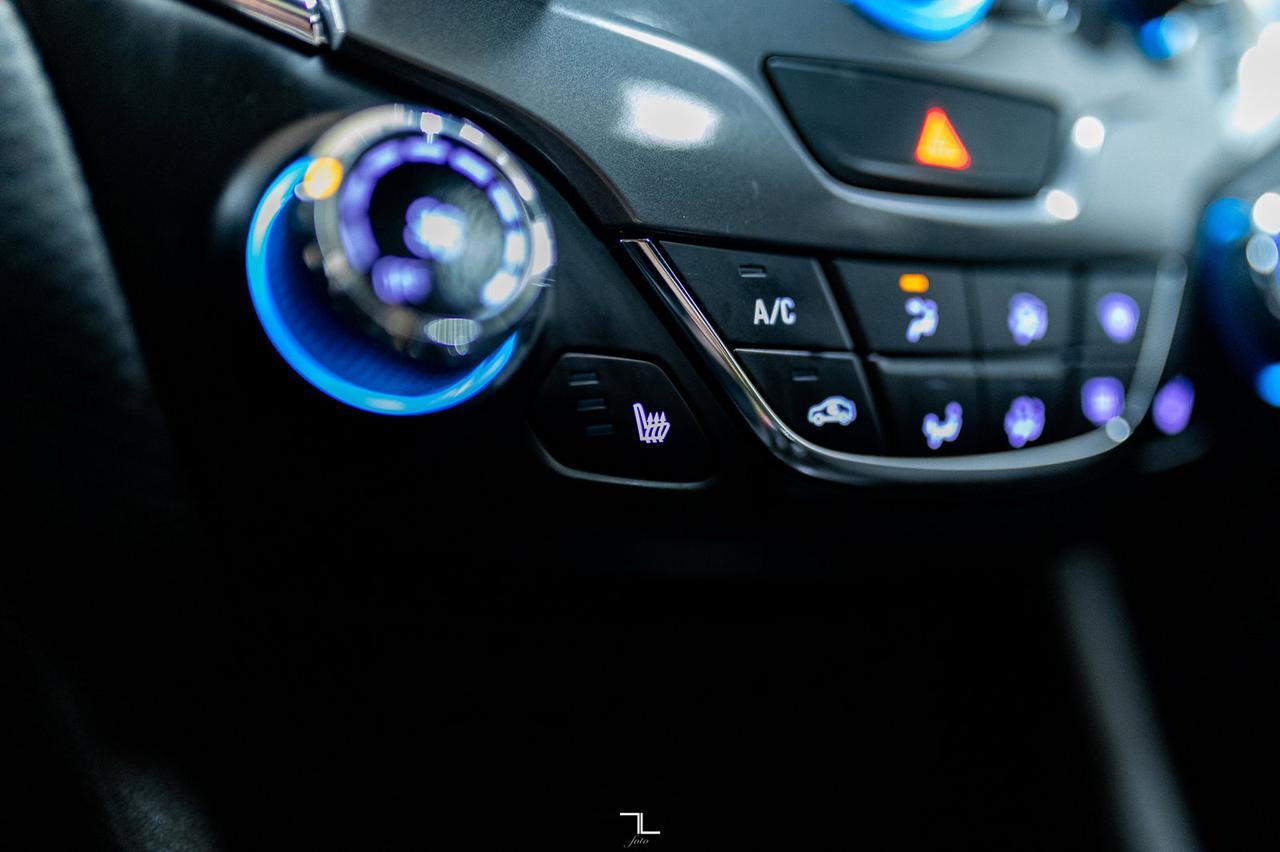 2017 Chevrolet Cruze LT RS Hatchback Manual Roof BCam Red Deer AB