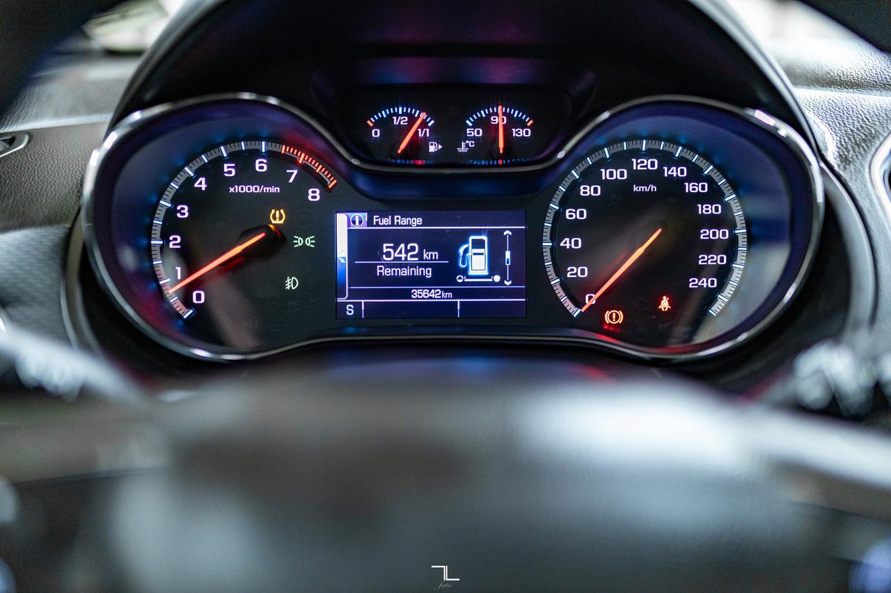 2017 Chevrolet Cruze LT RS Hatchback Manual Roof BCam Red Deer AB