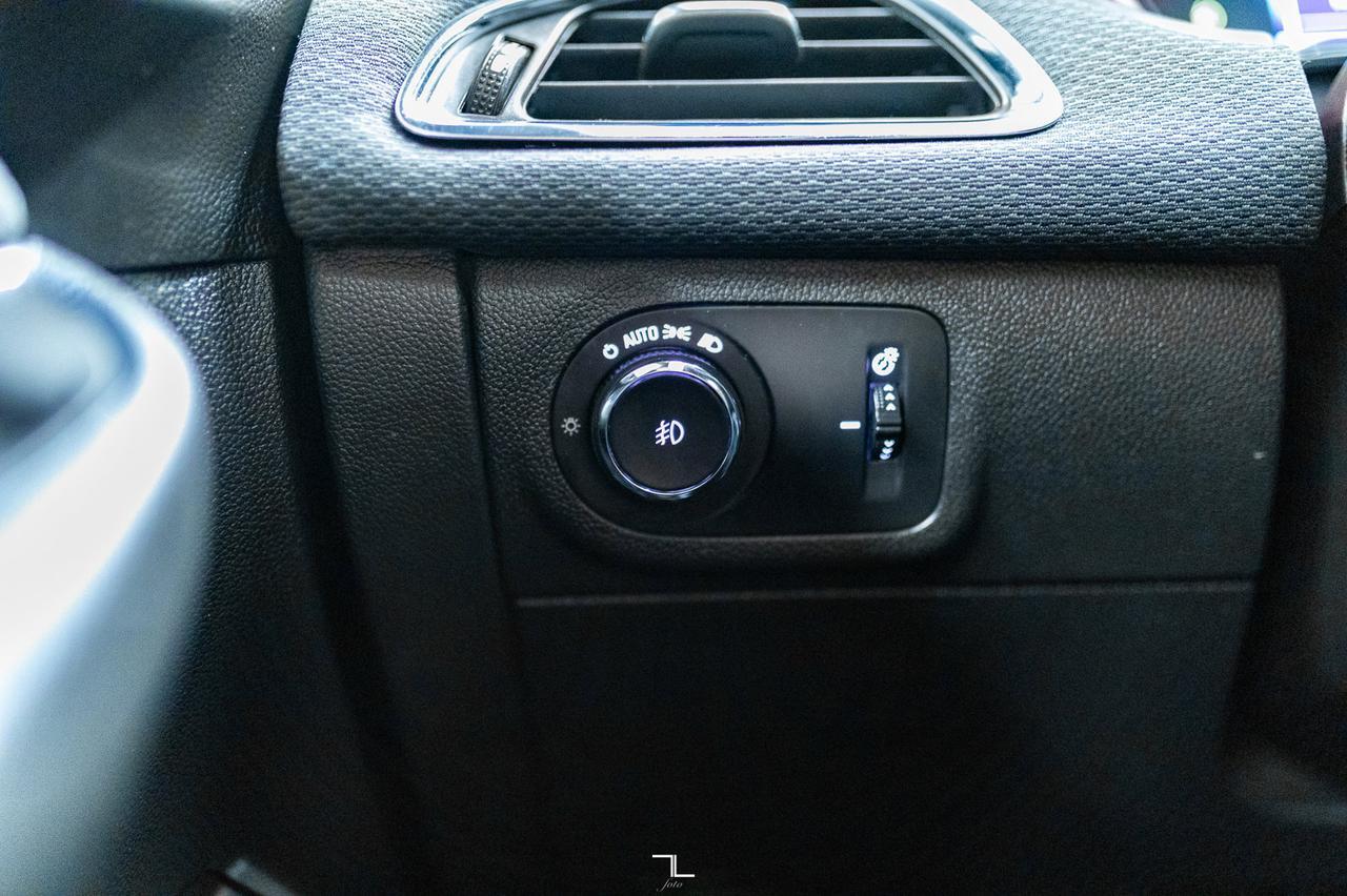 2017 Chevrolet Cruze LT RS Hatchback Manual Roof BCam Red Deer AB