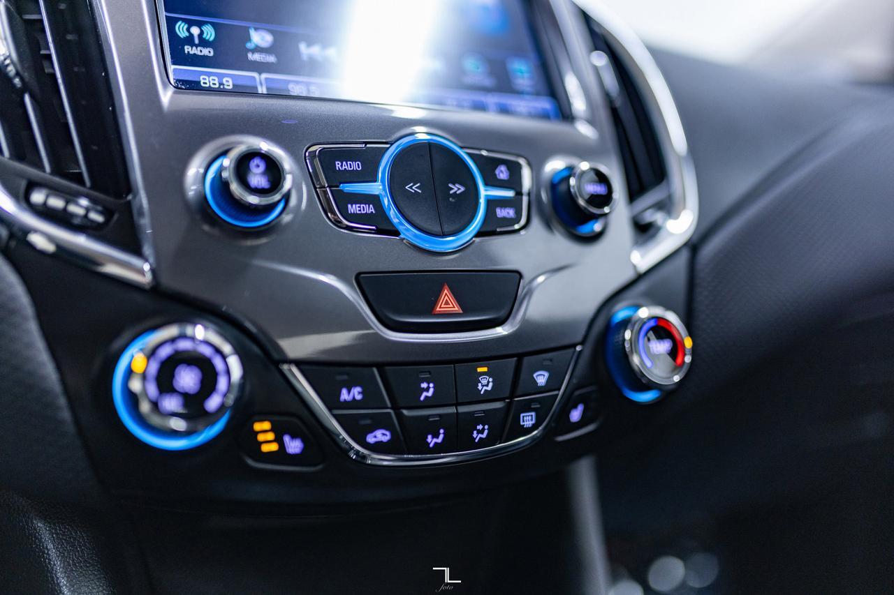 2017 Chevrolet Cruze LT Roof BCam Red Deer AB