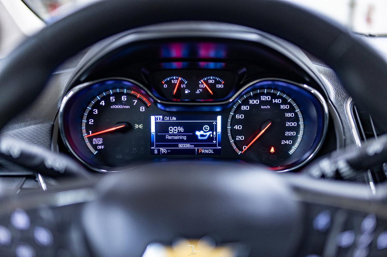 2017 Chevrolet Cruze LT Roof BCam Red Deer AB