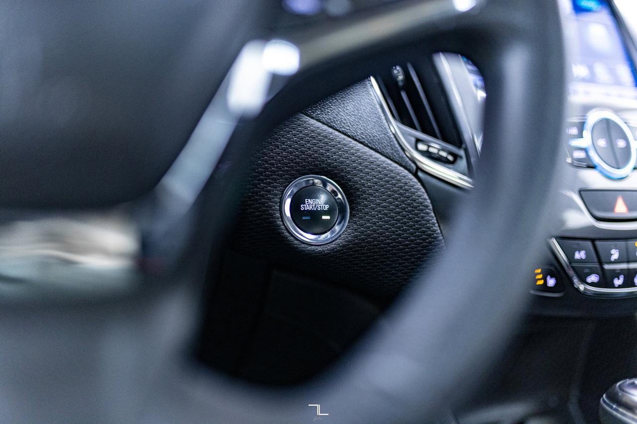 2017 Chevrolet Cruze LT Roof BCam Red Deer AB