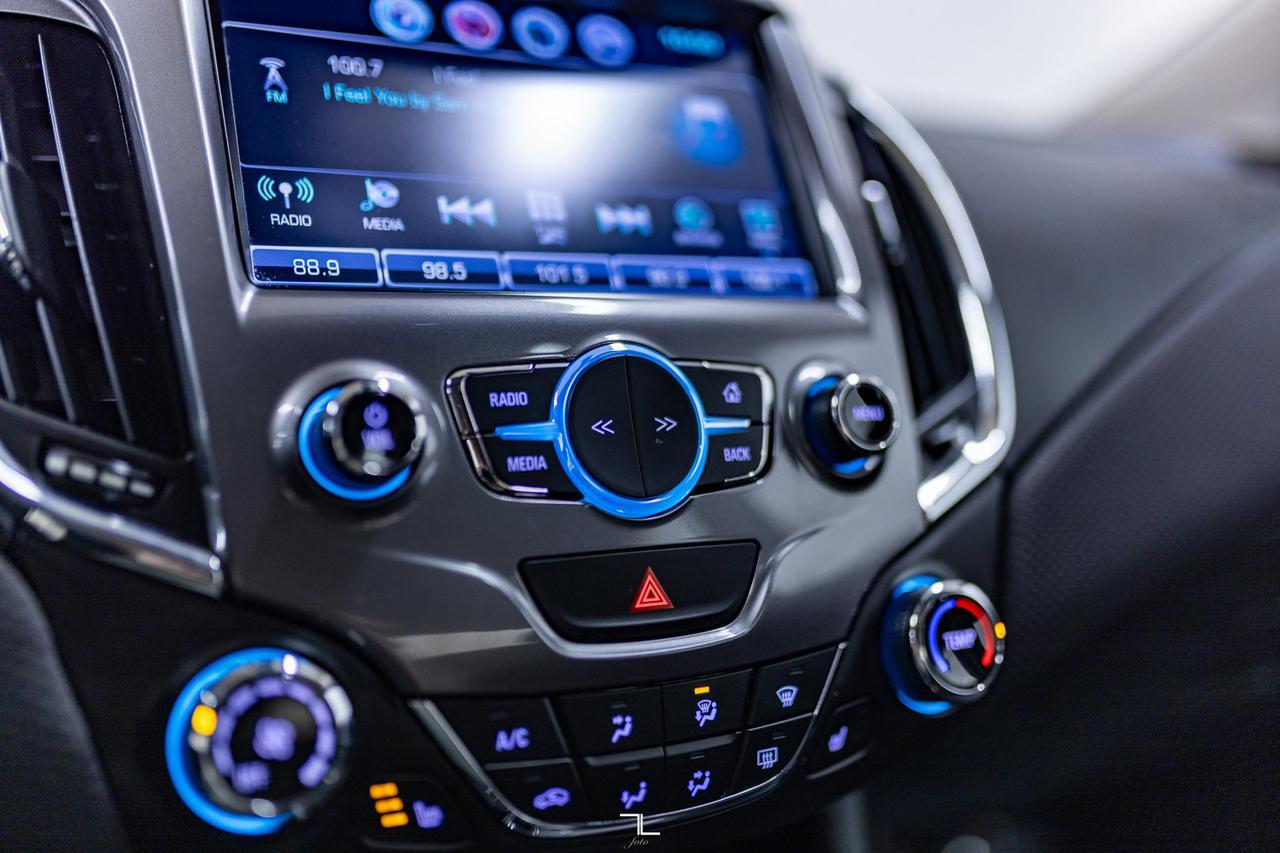 2017 Chevrolet Cruze LT Roof BCam Red Deer AB