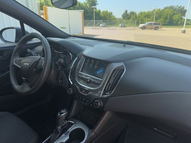 2017 Chevrolet Cruze LT West Burlington IA