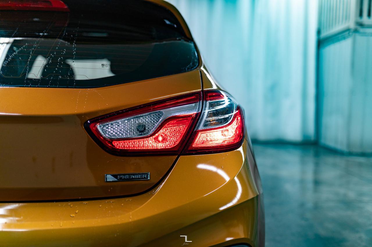 2017 Chevrolet Cruze Premier RS Hatchback Leather BCam Red Deer AB