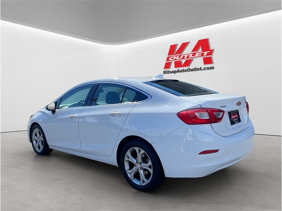 2017 Chevrolet Cruze Premier Sedan 4D