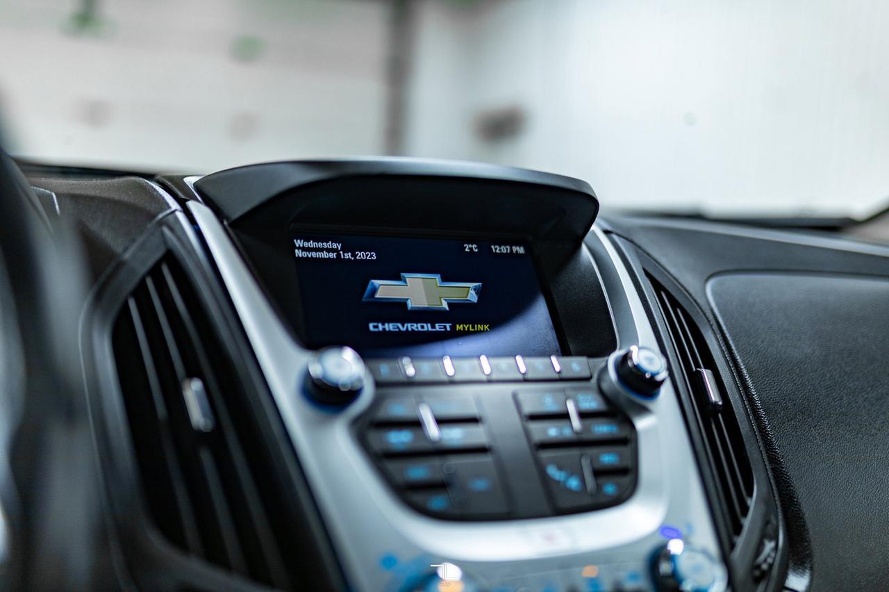 2017 Chevrolet Equinox AWD LT Roof BCam Red Deer AB