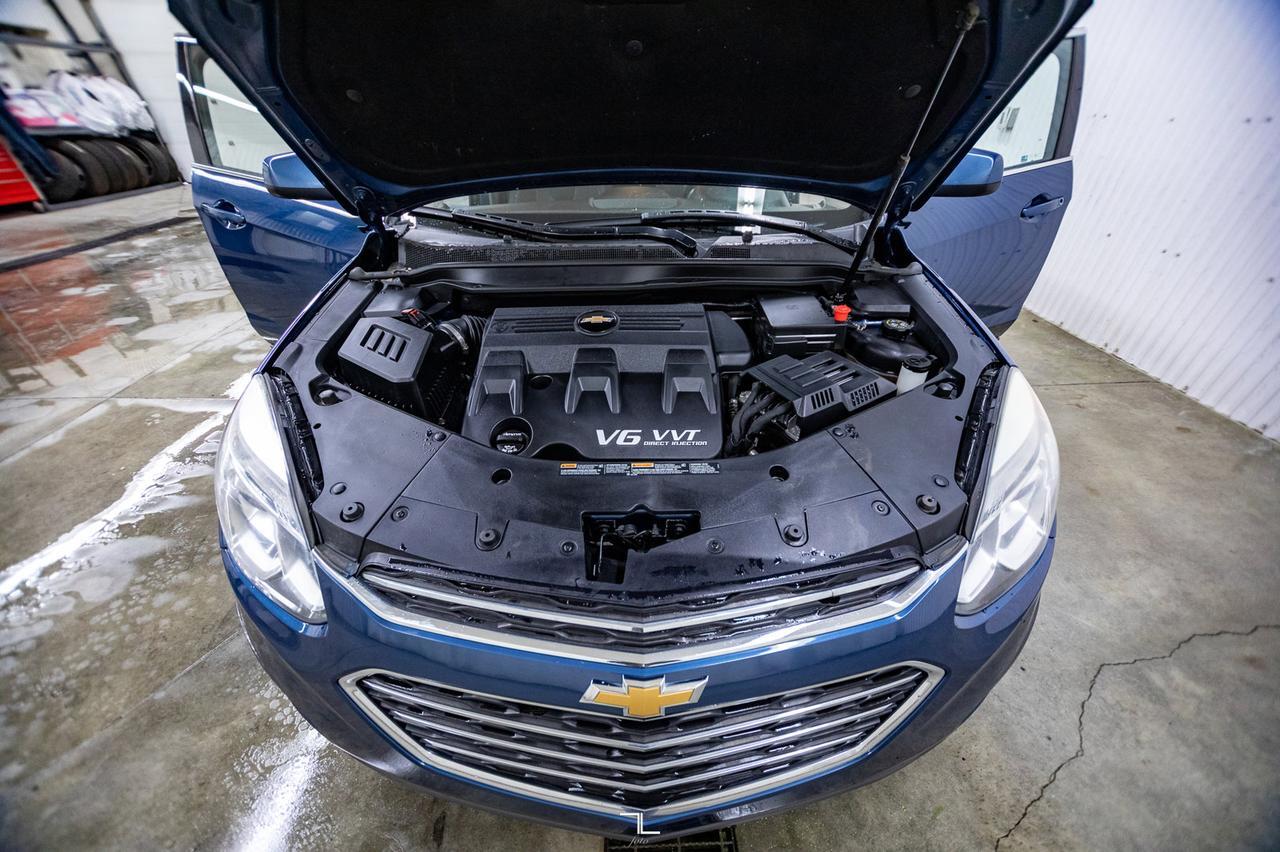 2017 Chevrolet Equinox AWD LT Roof BCam Red Deer AB