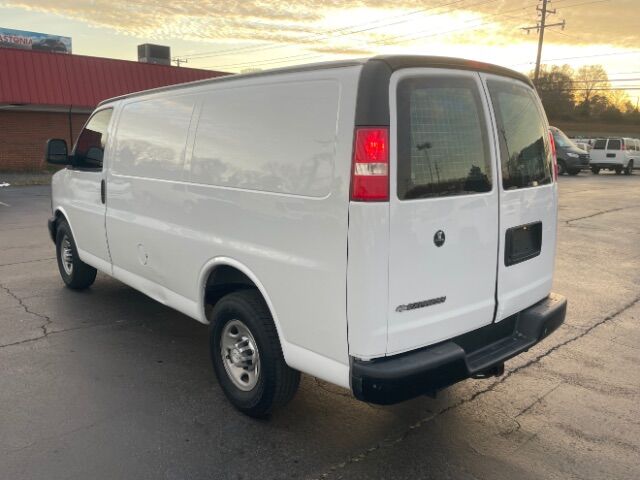 2017 Chevrolet Express 2500 1WT 135.0 Work Van
