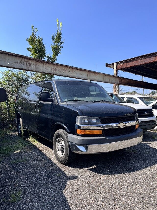 2017 Chevrolet Express 2500 Cargo Van