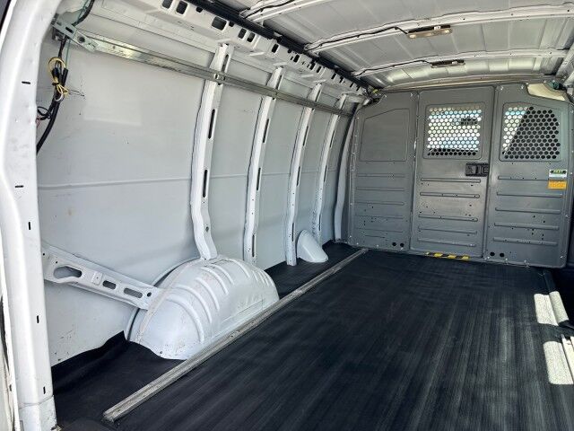 2017 Chevrolet Express 2500 Cargo Van w/ Bulkhead Ashland VA
