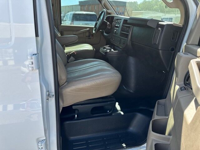 2017 Chevrolet Express 2500 Cargo Van w/ Ladder Rack & Bins Ashland VA